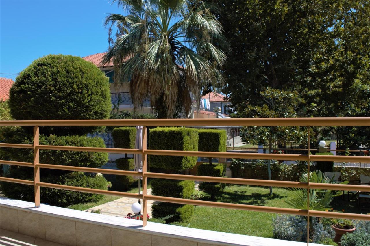 Family Resort In Nea Vrasna Bagian luar foto
