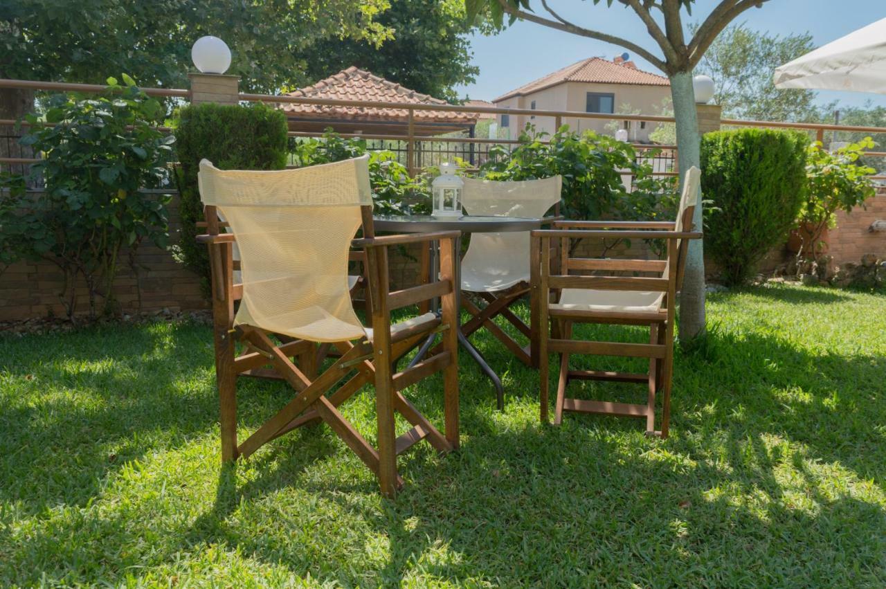Family Resort In Nea Vrasna Bagian luar foto
