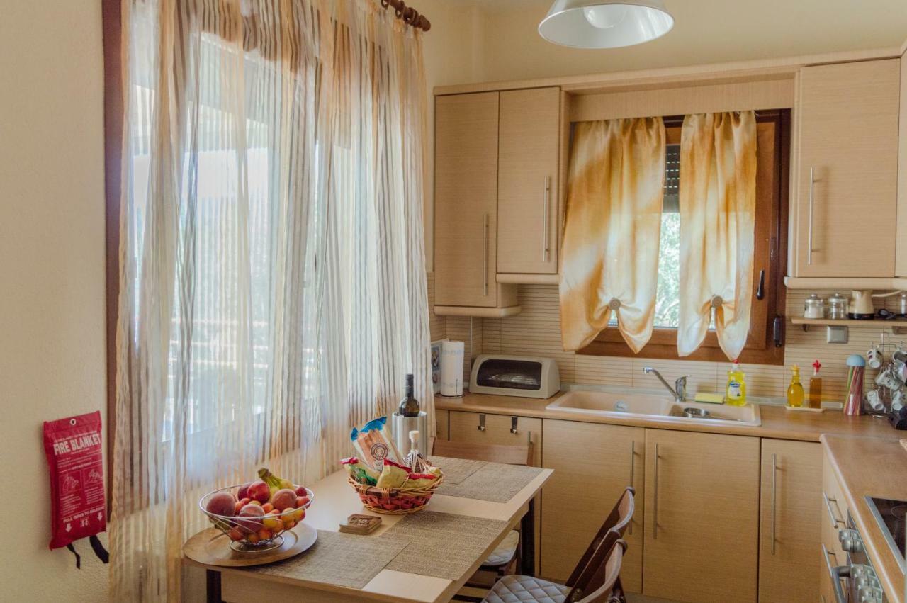 Family Resort In Nea Vrasna Bagian luar foto